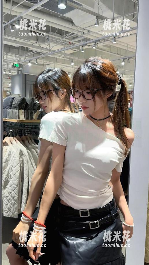Candy网红馆-杨晨晨sugar Candy网红馆 - 黑色魅力无极限,杨晨晨sugar的无圣光美图引发热议