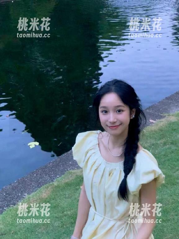 GIRLT果团网-黄歆苑 GIRLT果团网 - 黄歆苑带来夏日清新,免费下载她的连衣裙写真!