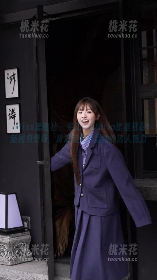 IMiss爱蜜社-果儿Victoria IMiss爱蜜社 - 果儿Victoria比基尼最新图包登场,清凉造型尽显她的迷人魅力!