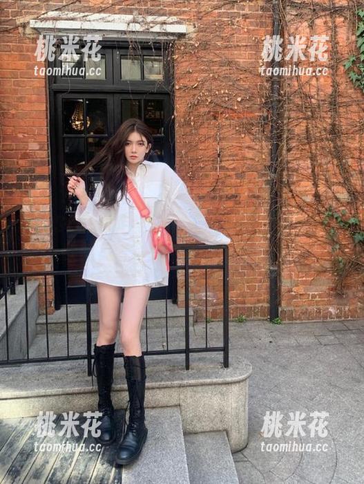 MFStar模范学院-欧阳美萱 MFStar模范学院 - 无厘头的制服诱惑:欧阳美萱写真合集,值得一看!