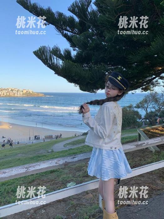 MiiTao蜜桃社-Mia米娅 MiiTao蜜桃社 - Mia米娅制服写真盛宴,高清呈现时尚与个性的完美结合