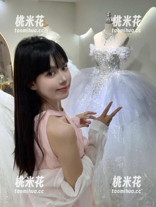 MiiTao蜜桃社-蜜蕊Mary MiiTao蜜桃社 - 蜜蕊Mary学妹写真合集:记录纯真的青春与无尽的可能性