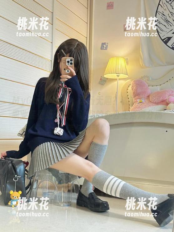 MyGirl美媛馆 - 职场无趣？试试软软子职业装壁纸合集，让你的办公生活满分搞笑与清新！
