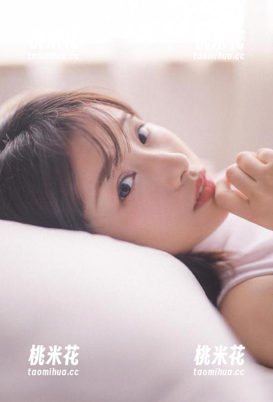 PANS写真-韩美轩 PANS写真 - 韩美轩的白色追求:深度解析她写真作品集里的异彩纷呈