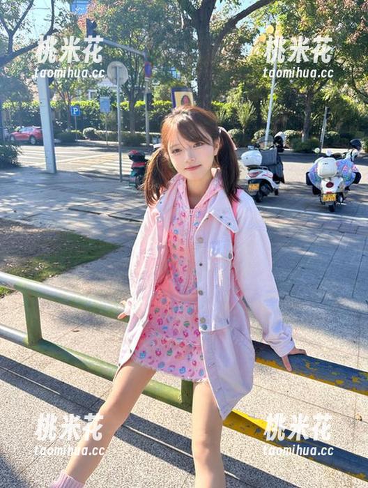 SIW斯文传媒-龙哥 SIW斯文传媒 - 龙哥黑色网纱连衣裙作品集,时尚图包带你领略暗黑魅力