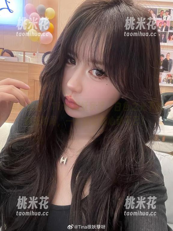 图集精选：Tina很妖孽呀，白色之光下的魅惑瞬间，一定会让你心动不已！