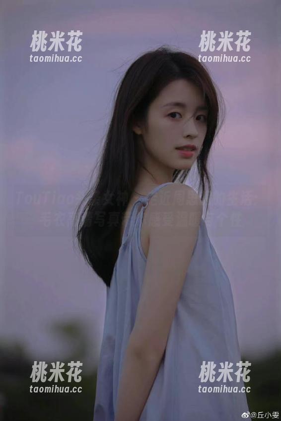 TouTiao头条女神 - 走近周思超的生活：毛衣高清写真带你感受温暖与个性