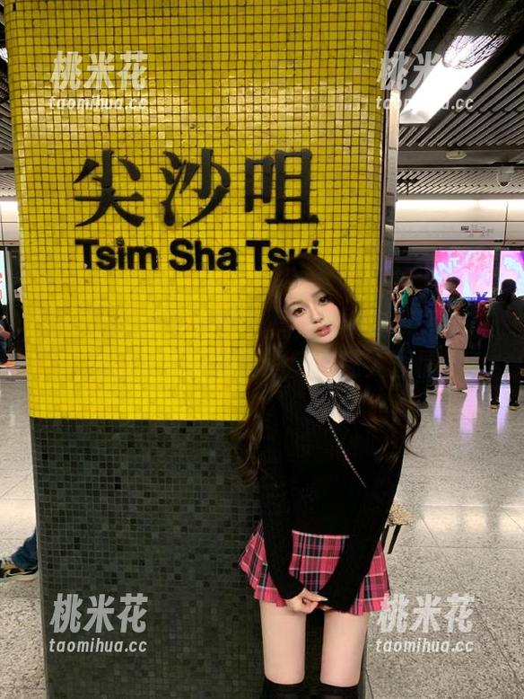 TouTiao头条女神 - 周治宇的清纯写真集，高清记录她纯真的每个迷人表情！