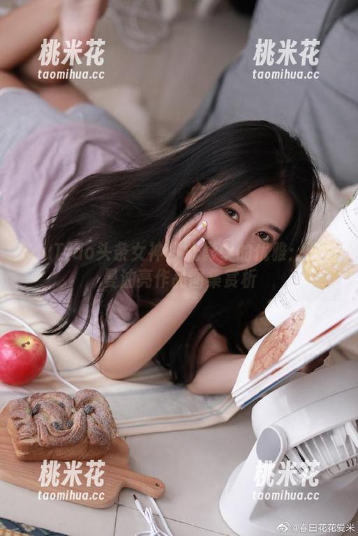 TouTiao头条女神-陈怡曼 TouTiao头条女神 - 光影中的优雅:陈怡曼油亮作品图集赏析