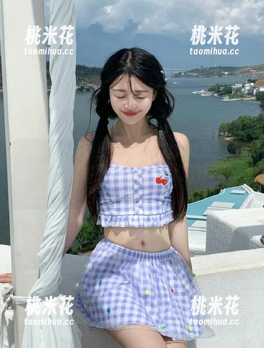 TouTiao头条女神-陈怡曼 TouTiao头条女神 - 最新写真展现:陈怡曼的美足艺术不仅吸引眼球,更传递了丰富的情感!