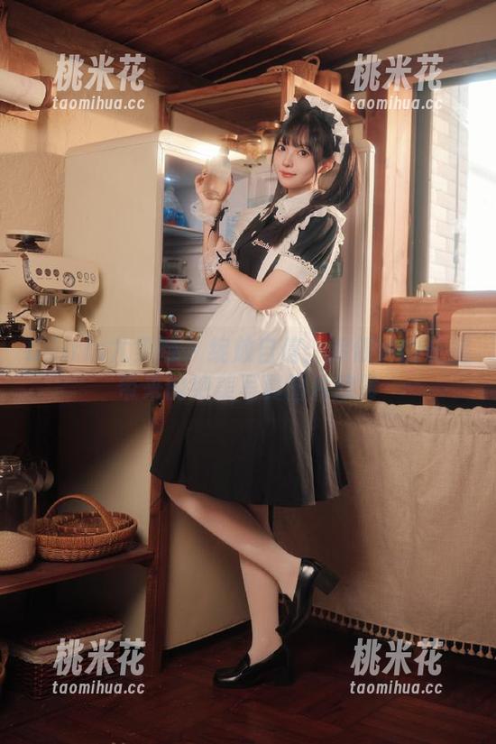 UGirls尤果网 - 绽放自信：乔依琳的长腿带来的绝美写真图片欣赏