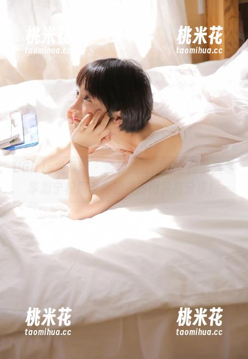UGirls尤果网-李思宁 UGirls尤果网 - 青春就在眼前,尽情欣赏李思宁校服系列的美丽图片与分享!