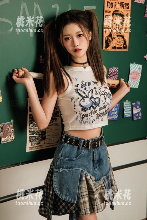 UGirls尤果网-谭晓彤 UGirls尤果网 - 重温经典:谭晓彤全套作品呈现裤里丝背后的故事