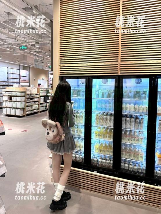 UGirls尤果网-飞Angelababy UGirls尤果网 - 透过无圣光的原图,欣赏飞Angelababy穿红裙时散发的迷人气息与无限风情。