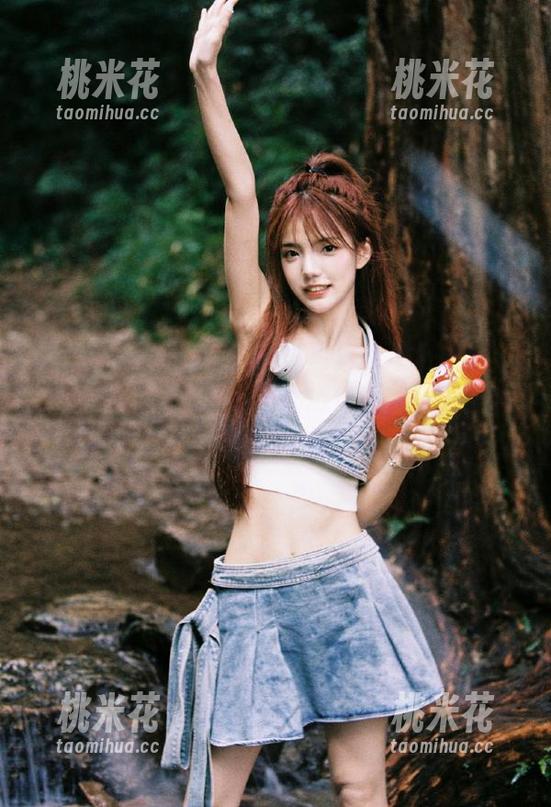 XIAOYU语画界-徐莉芝Booty XIAOYU语画界 - 谁说写真集不能搞笑?徐莉芝Booty的秘密精选作品,让你笑出眼泪!