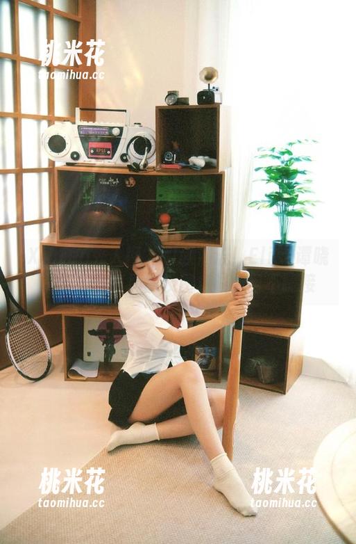 Xiuren秀人网-Elise谭晓彤 Xiuren秀人网 - 引领潮流!Elise谭晓彤皮衣写真原图及图包让你目不暇接