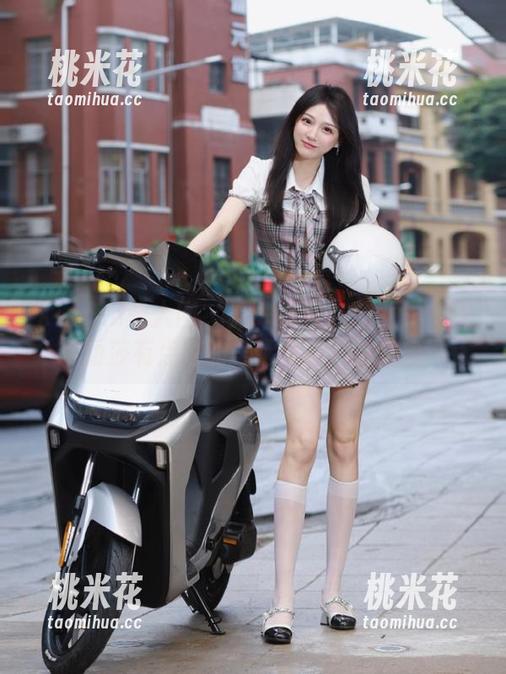 Xiuren秀人网 - 深入无圣光的世界：伊丽莎有点白的美腿写真独特视角
