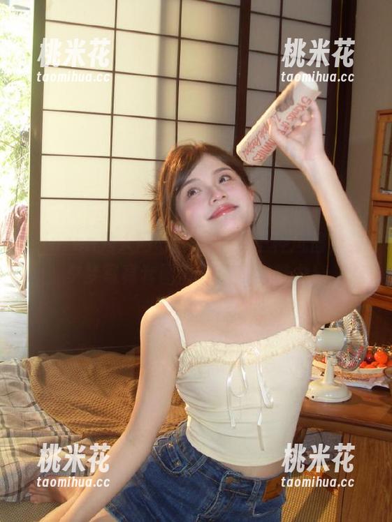 Xiuren秀人网 - 一件毛衣千种风情，俞夕梦写真套图展现温暖与魅力！