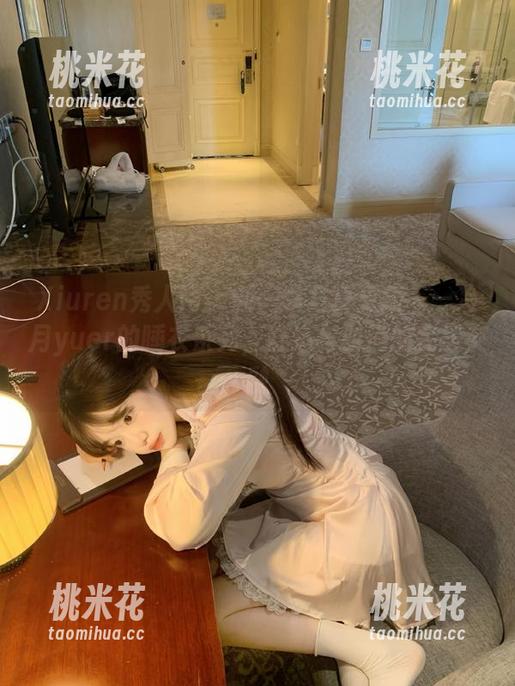 Xiuren秀人网 - 新一季写真更新——冷月yuer的睡衣系列，舒适与时尚的完美交融