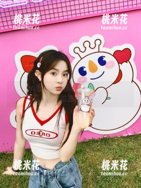 Xiuren秀人网-刘婷婷 Xiuren秀人网 - 黑色之韵:刘婷婷原图写真作品中的独特资源与创意