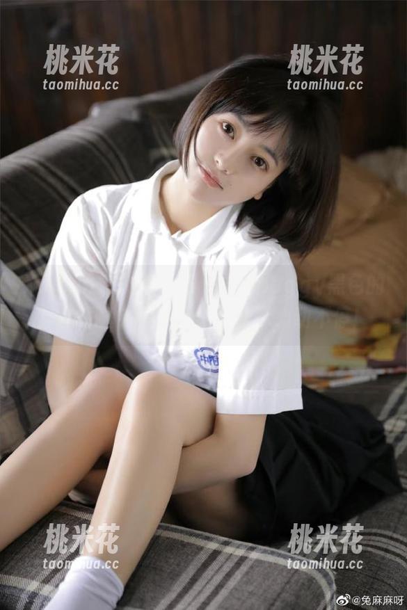 Xiuren秀人网 - 想看小猪peggy黑色的全套写真？快来下载，让你心动不停！