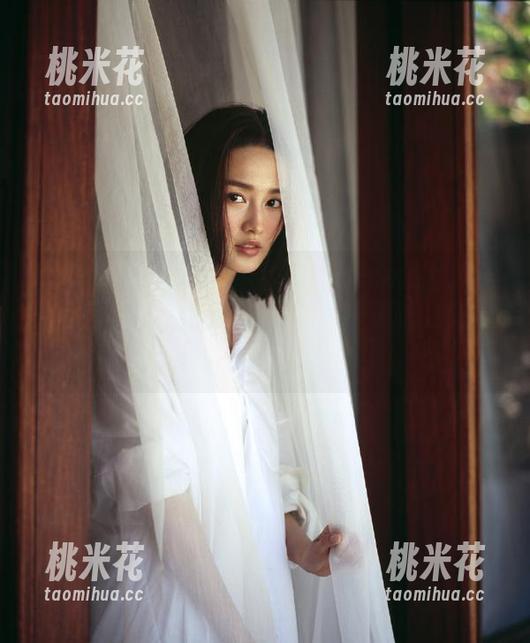 Xiuren秀人网 - 用张思允Nice的丝网服饰美图，为你的壁纸增添一抹清新，让灵感飞扬！