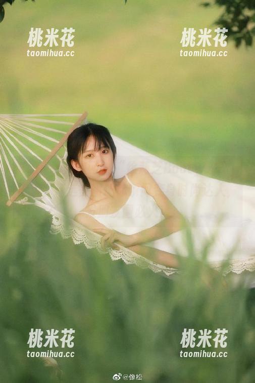 Xiuren秀人网-徐莉芝Booty Xiuren秀人网 - “徐莉芝Booty秘书”出道,精选美图让你瞬间变身时尚达人,发朋友圈必火!