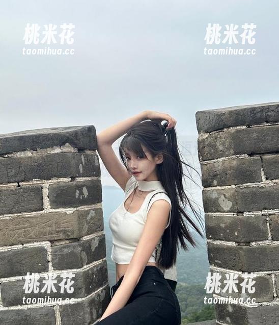Xiuren秀人网 - 走进是小逗逗的修女作品，资源展现笑料和深度的无限可能