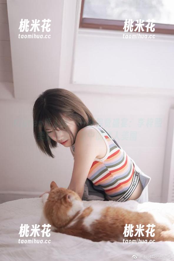 Xiuren秀人网 - 一场视觉盛宴：李梓熙美脚写真分享中的迷人美图