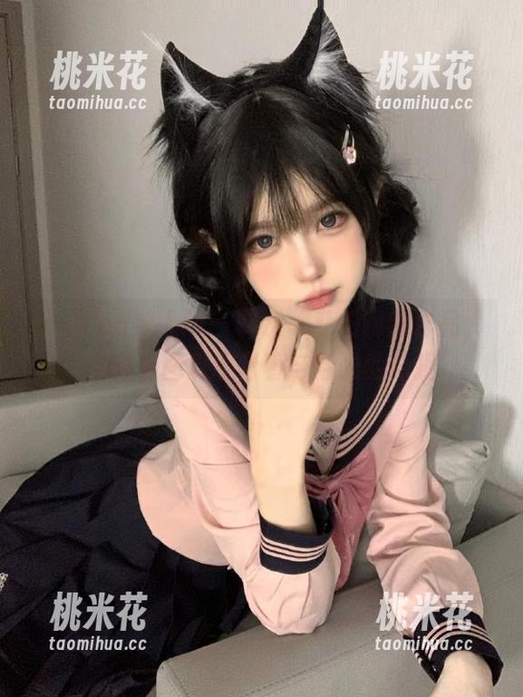 Xiuren秀人网-林乐一 Xiuren秀人网 - 林乐一私拍制服作品,精彩套图展现青春与活力的碰撞