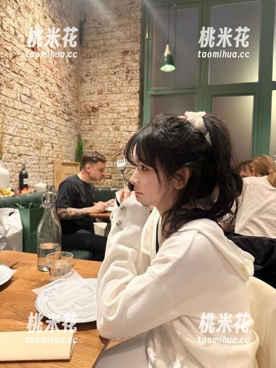 Xiuren秀人网 - 沐沐baby的清纯诱惑，无圣光美图展现她每一个动人的瞬间