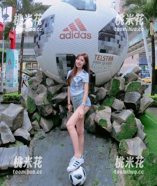 Xiuren秀人网 - 瑞瑞ruirui独特的蕾丝作品，分享她的美丽故事与创作过程