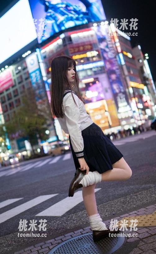 Xiuren秀人网-白小喵 Xiuren秀人网 - 轻松享受白小喵的裸足写真,无圣光与美图完美结合