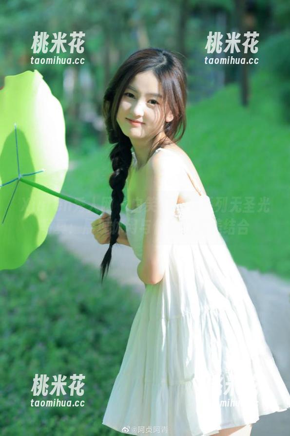 Xiuren秀人网-白笑笑 Xiuren秀人网 - 白笑笑毛衣系列无圣光写真:展现休闲与优雅的完美结合