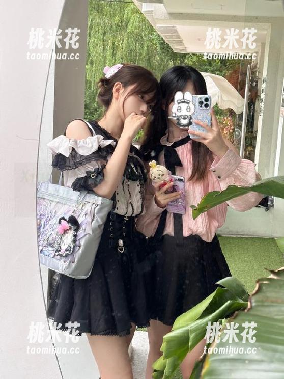 Xiuren秀人网-谢小蒽 Xiuren秀人网 - 在谢小蒽的体操服写真中观看运动的美,陶醉于每一个细节
