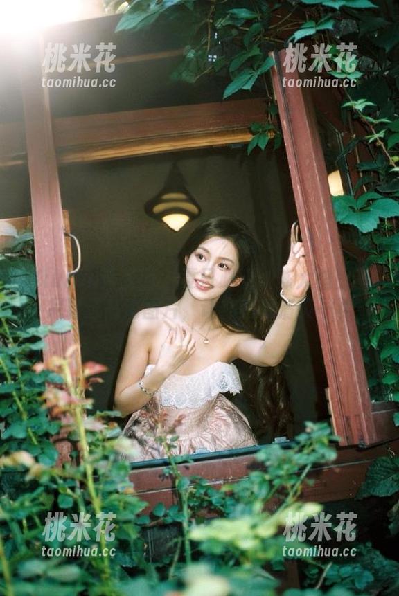 Xiuren秀人网 - 夏日必看：陈大榕比基尼精选高清图片，让你感受清爽一夏