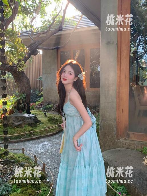Xiuren秀人网-陈小喵 Xiuren秀人网 - 陈小喵的教室写真作品,展现了无限可能的青春旅程