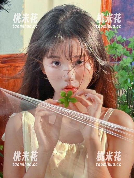 YouMi尤蜜荟-Emily尹菲 YouMi尤蜜荟 - Emily尹菲白色写真系列:感受每一张照片中的清新气息