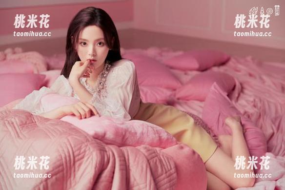 YouMi尤蜜荟-黄乐然 YouMi尤蜜荟 - 黄乐然倾情呈现,白丝福利图片,完美演绎青春的无限可能!