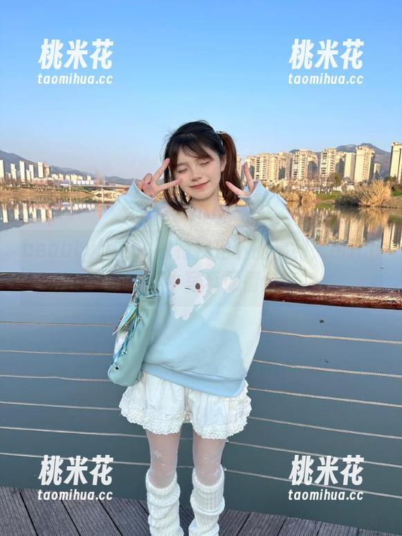 beautyleg - 独特视角下的福利：Michelle奶牛写真倾情分享