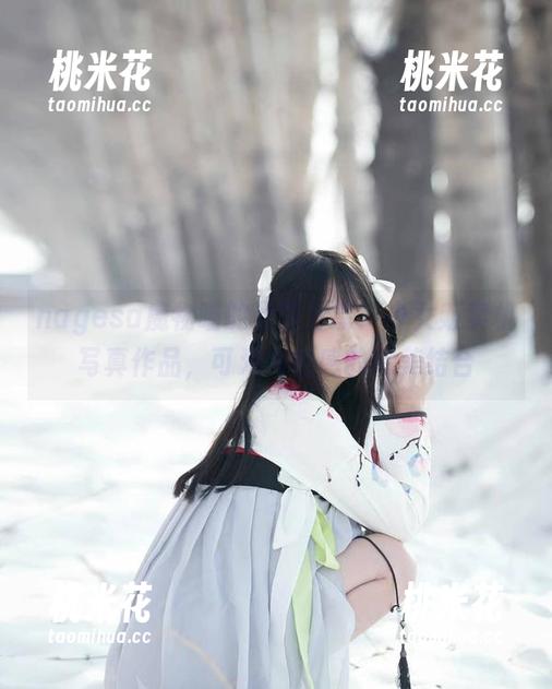 nagesa魔物喵 nagesa魔物喵的最新分享:少女贩卖机写真作品,可爱与性感的完美结合