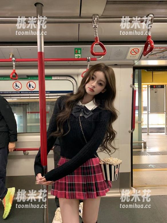 shimo霜月 shimo霜月写真风采:细致展现女仆裙原图与精美图集