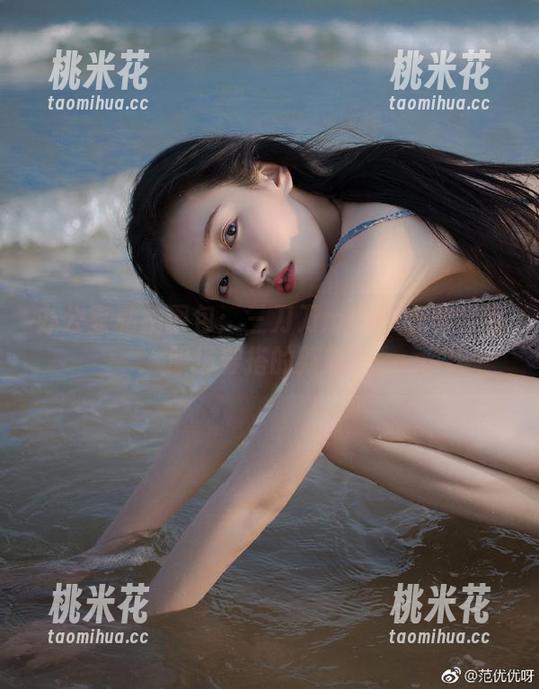 三刀刀miido 办公室私拍图包:三刀刀miido带你领略职场穿搭的新时尚