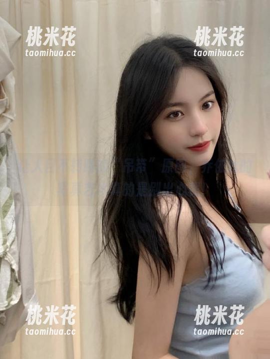 乔依丝 让人目不转睛的“吊带”原图,乔依丝的写真艺术真的是别出心裁!