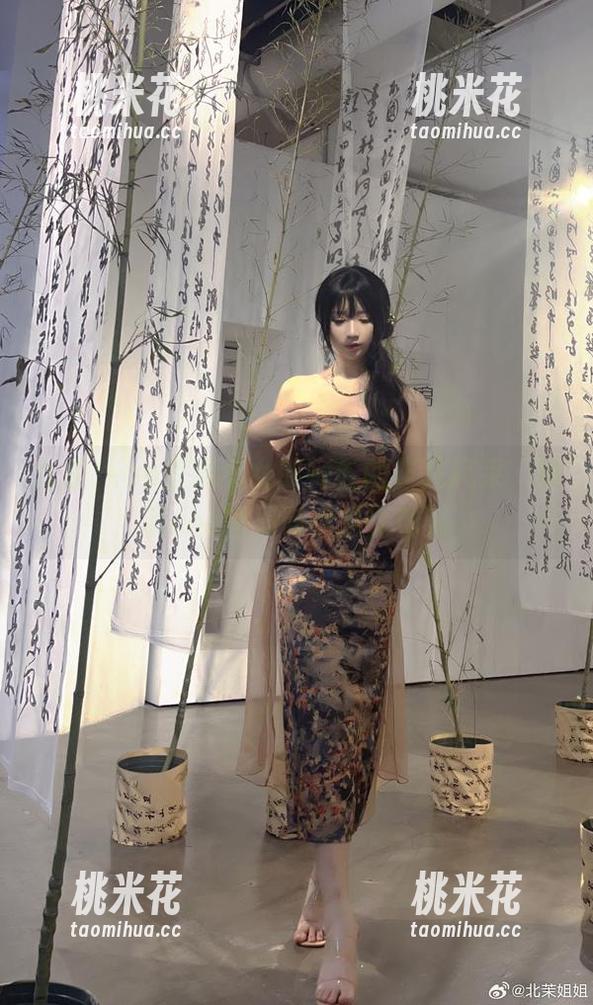 九曲Jean 九曲Jean呈现兔女郎师匠的非凡风采,精彩cos图册带你纵深畅游