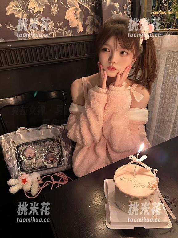 克拉女神-周迪 克拉女神 - 夏日写真系列:周迪最新力作,带你感受夏天的阳光与气息