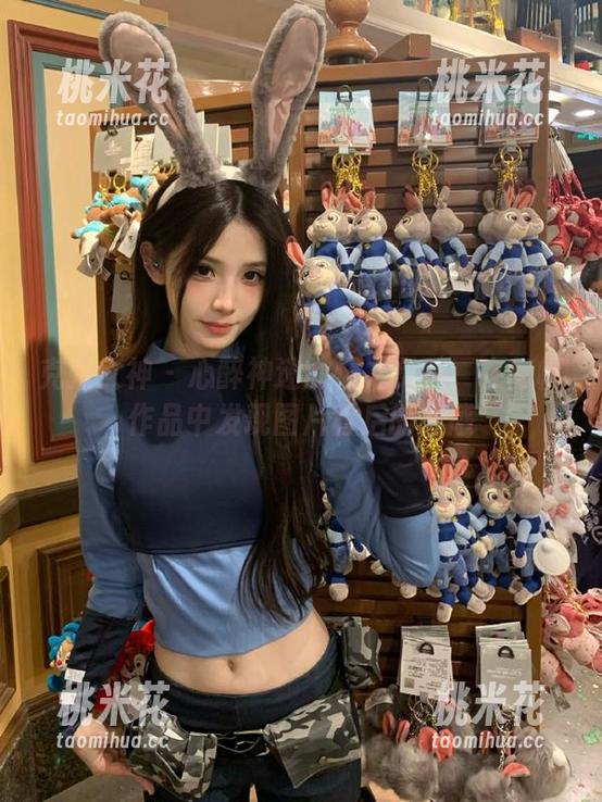 克拉女神-忆之 克拉女神 - 心醉神迷的忆之女孩:在每幅作品中发现图片背后的情感