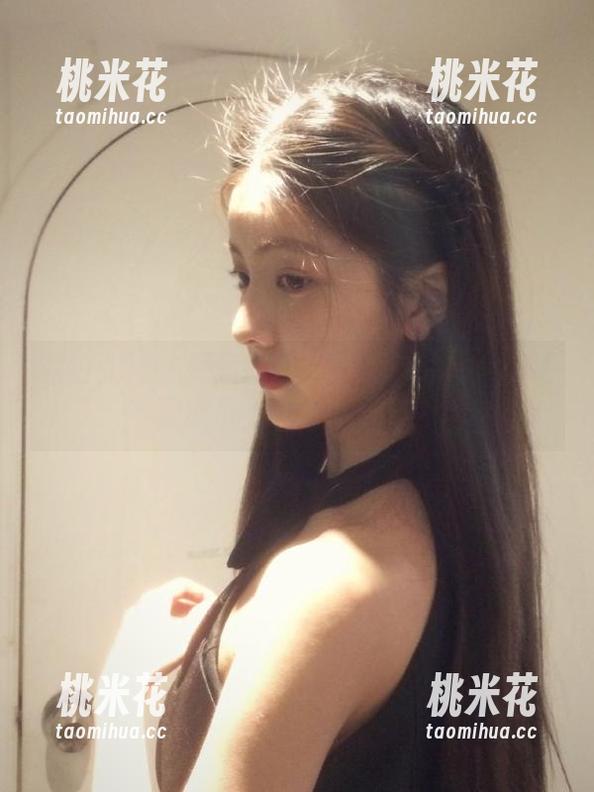 克拉女神-璇子 克拉女神 - 探索璇子的世界:高清写真捕捉披巾玉露的绝美瞬间