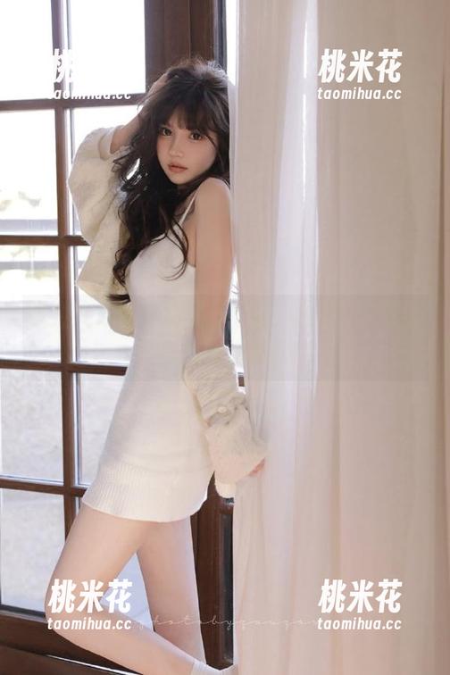 克拉女神 - 舒彤黑丝写真，感受艺术与性感融合的绝美图片