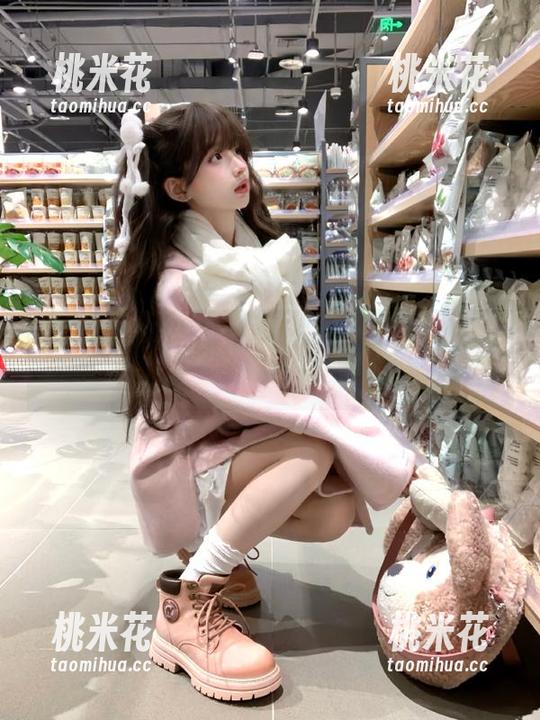 黑丝制服少女的魅力：兔玩映画带你领略原图与套图的双重诱惑！